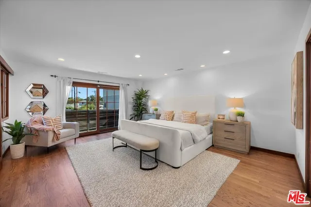 $2,999,000 | 2504 Ocean Avenue, Venice, CA 90291
