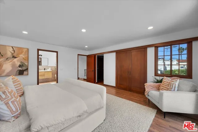 $2,999,000 | 2504 Ocean Avenue, Venice, CA 90291