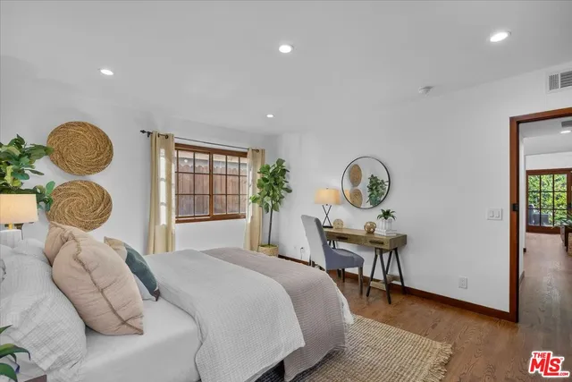 $2,999,000 | 2504 Ocean Avenue, Venice, CA 90291