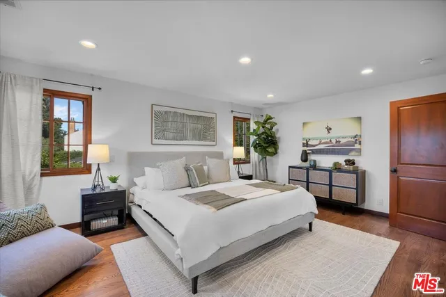 $2,999,000 | 2504 Ocean Avenue, Venice, CA 90291