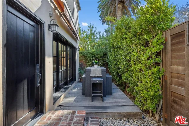 $2,999,000 | 2504 Ocean Avenue, Venice, CA 90291