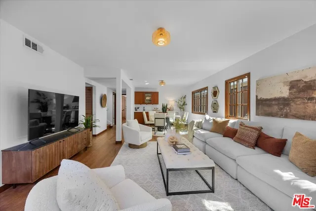 $2,999,000 | 2504 Ocean Avenue, Venice, CA 90291