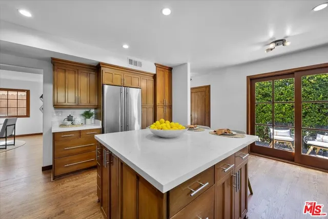 $2,999,000 | 2504 Ocean Avenue, Venice, CA 90291