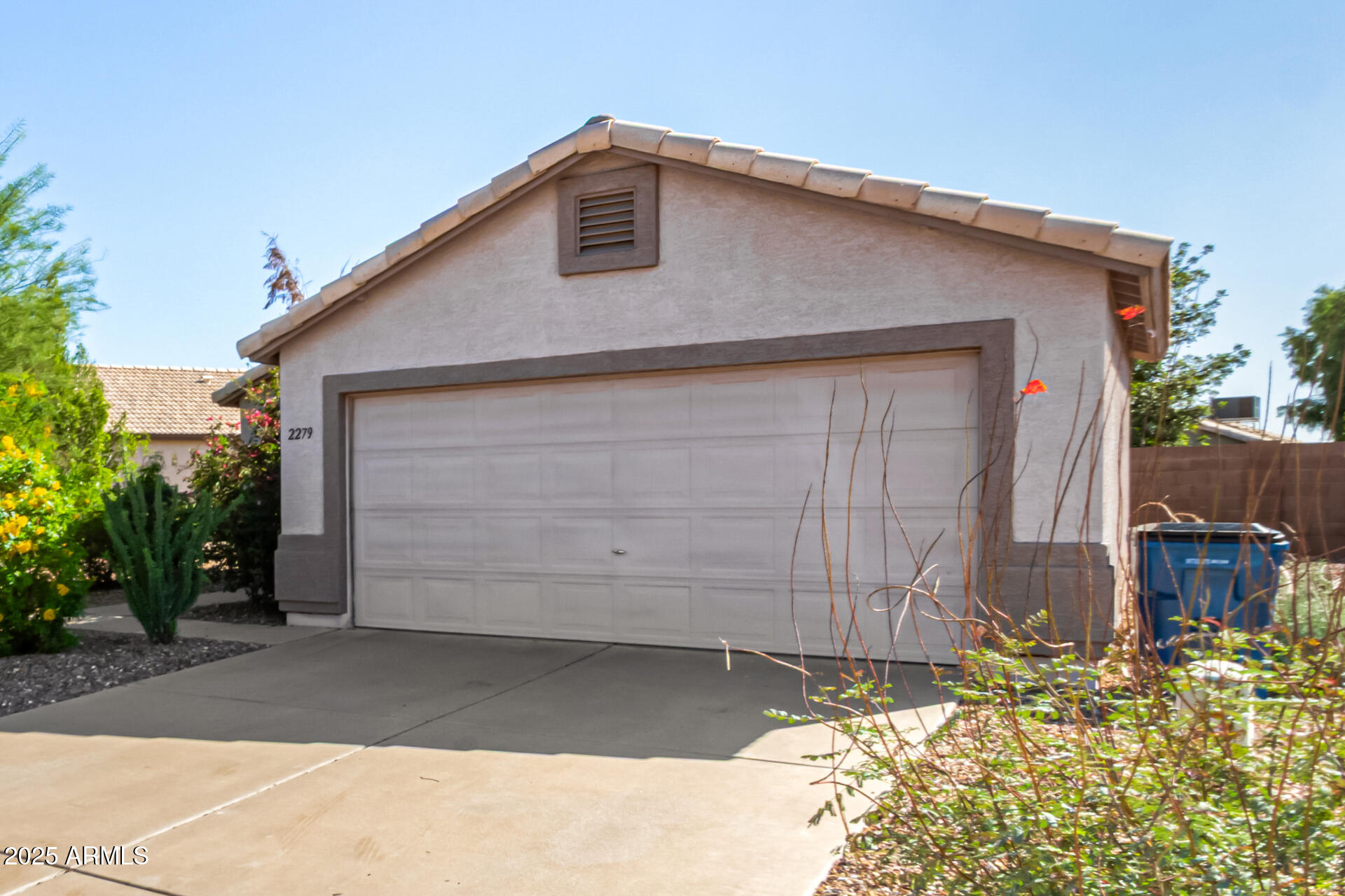 2279 West 20th Avenue Apache Junction, AZ 85120 - Photo 4 of 28 a front view of a house