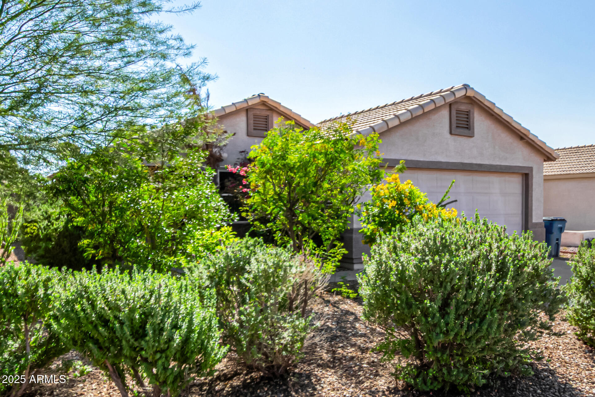 2279 West 20th Avenue Apache Junction, AZ 85120 - Photo 6 of 28 a view of a house with a tree