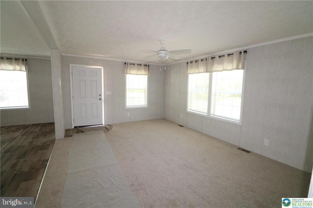 5020 Old Timber Road Stroudsburg, PA 18360 - Photo 3 of 32