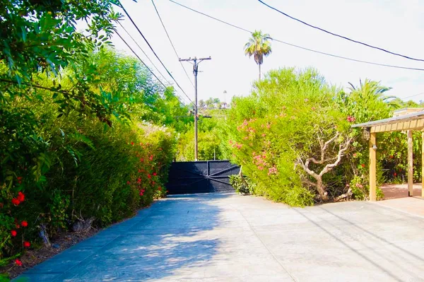$2,800 | 736 Mar Vista Drive, Vista, CA 92081