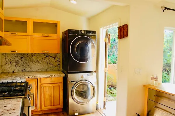 $2,650 | 736 Mar Vista Drive, Vista, CA 92081