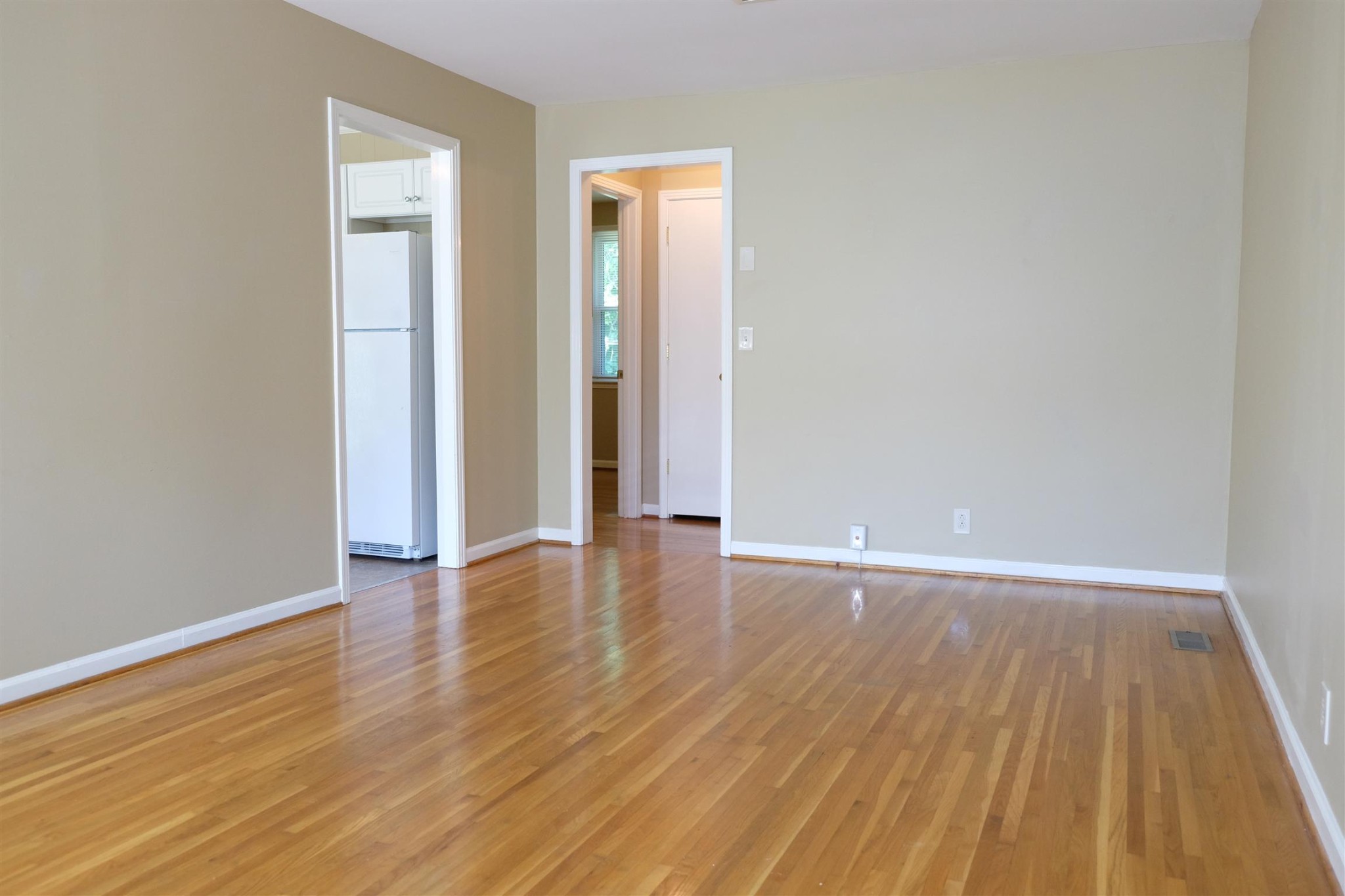 2802 Valley Road Nashville, TN 37215 - Photo 2 of 10