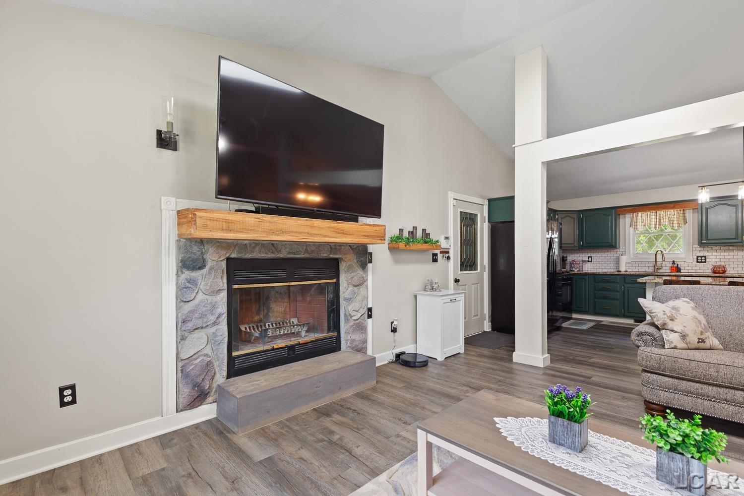 5252 Draper Road Jackson, MI 49201 - Photo 18 of 86 50188012-c3a45ee1-2331-47bc-8408-d1fe5ae9bd84.JPG