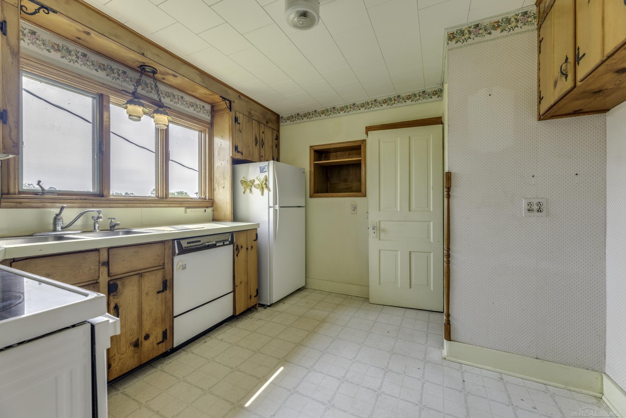 6410 Sheridan Line Road Croswell, MI 48422 - Photo 17 of 55 50178937-c34927f3-11be-4c8b-b129-ad5ca590cc90.JPG