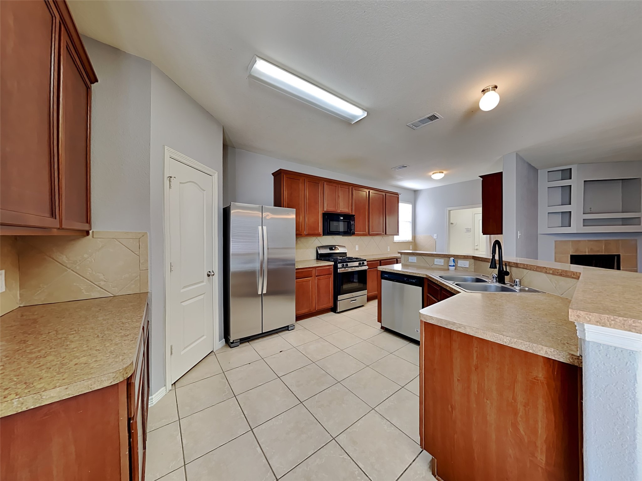1011 High Lane Court Conroe, TX 77301 - Photo 2 of 16