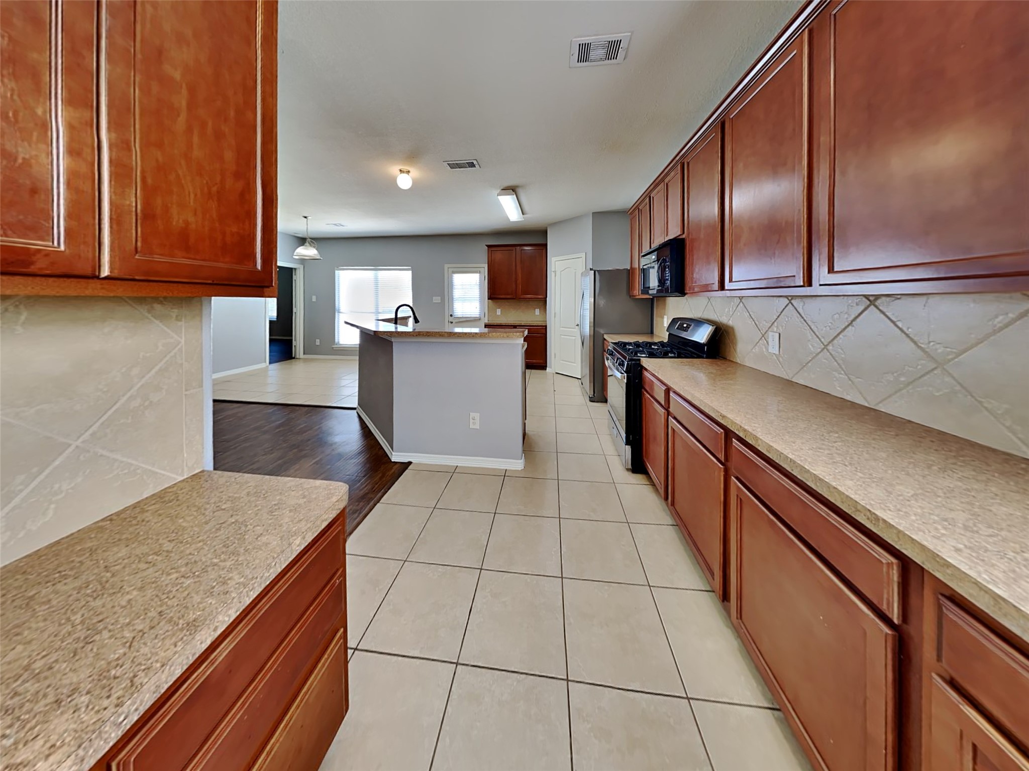 1011 High Lane Court Conroe, TX 77301 - Photo 3 of 16