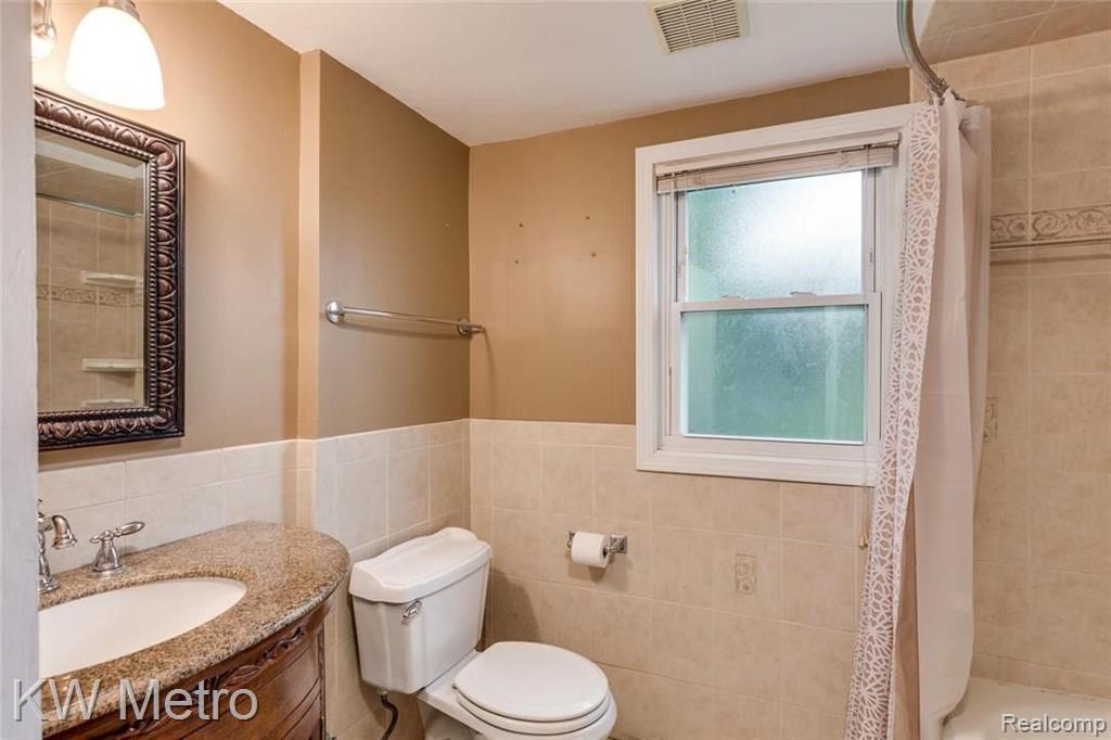 31243 Folsom Road Farmington, MI 48336 - Photo 11 of 20