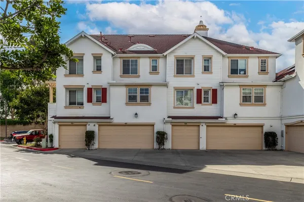 $4,250 | 755 Harbor Cliff Way, Unit 110, Oceanside, CA 92054