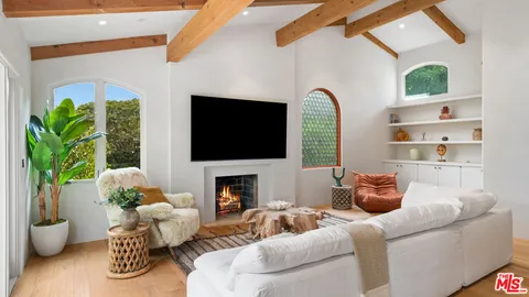 $11,450,000 | 7046 Grasswood Avenue, Malibu, CA 90265