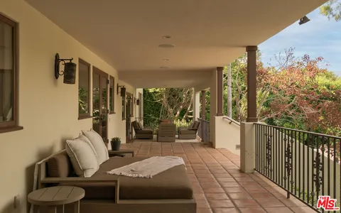 $11,450,000 | 7046 Grasswood Avenue, Malibu, CA 90265