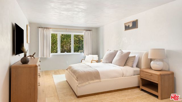 $11,450,000 | 7046 Grasswood Avenue, Malibu, CA 90265