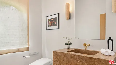 $11,450,000 | 7046 Grasswood Avenue, Malibu, CA 90265