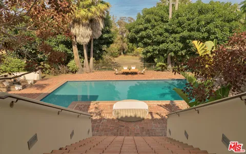 $11,450,000 | 7046 Grasswood Avenue, Malibu, CA 90265