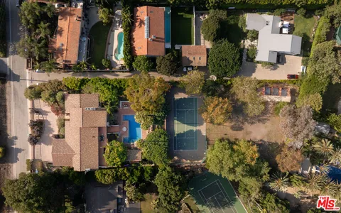 $11,450,000 | 7046 Grasswood Avenue, Malibu, CA 90265
