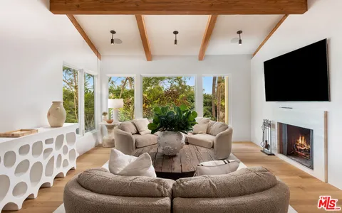 $11,450,000 | 7046 Grasswood Avenue, Malibu, CA 90265