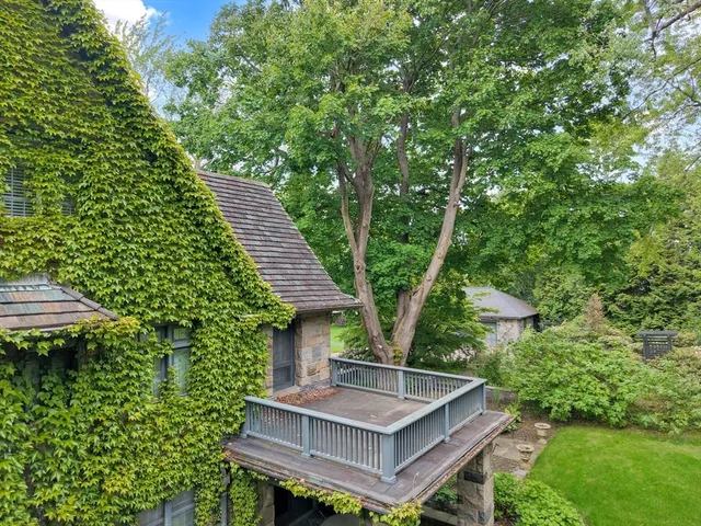 $1,350,000 | 503 Highland Avenue, Fall River, MA 02720