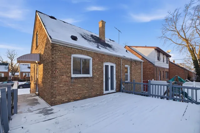 $265,000 | 18037 Ridgewood Avenue, Lansing, IL 60438