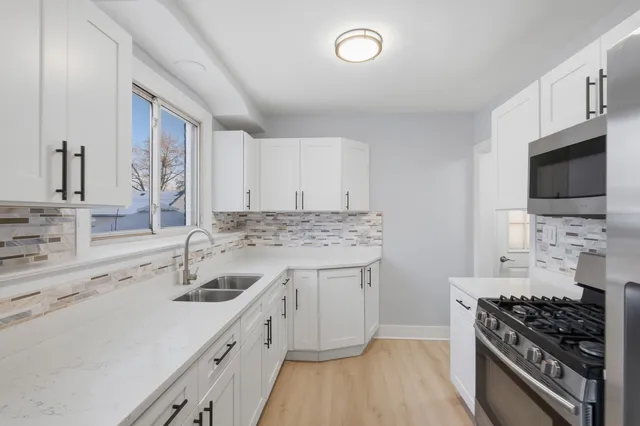 $265,000 | 18037 Ridgewood Avenue, Lansing, IL 60438