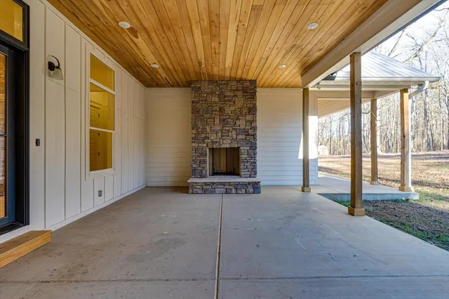 $1,350,000 | 13318 Birchwood Pike, Harrison, TN 37341