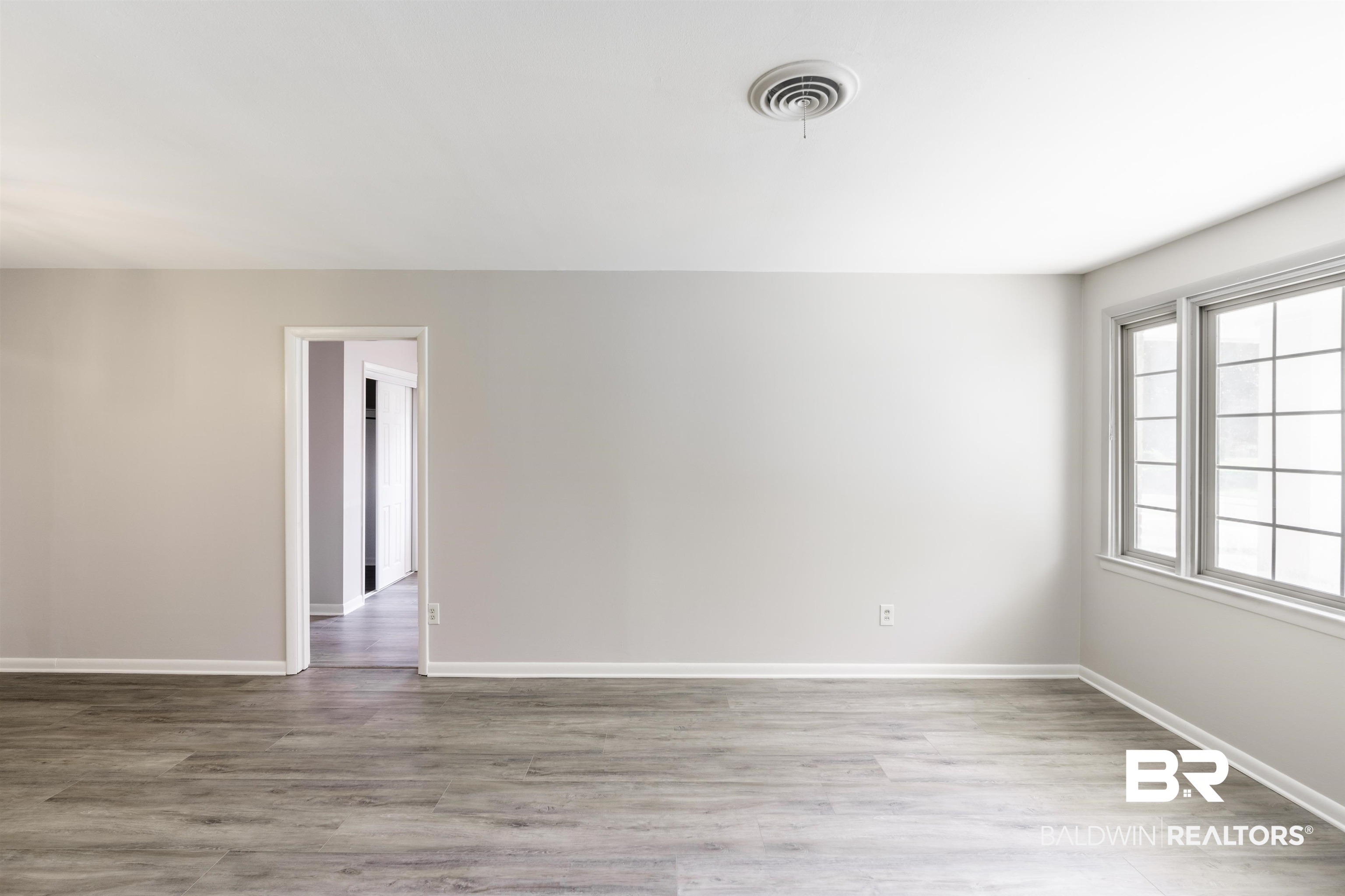 659 Grand Boulevard Mobile, AL 36611 - Photo 5 of 39