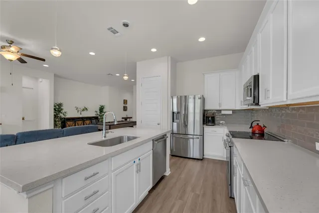 $2,700 | 10024 Dalliance Lane, Manor, TX 78653