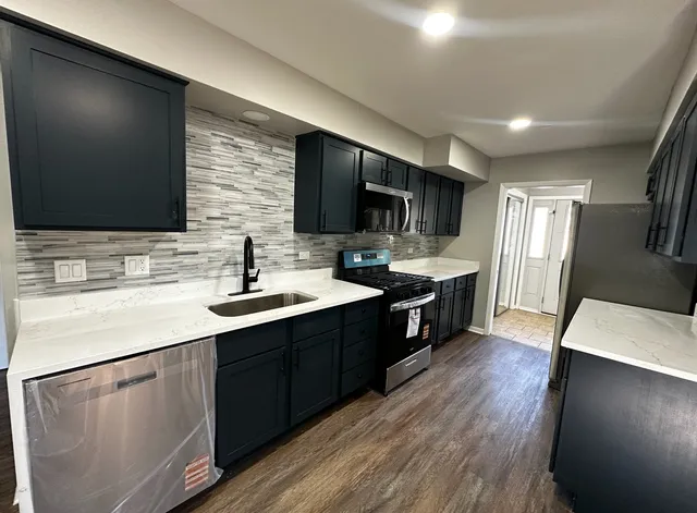 $259,000 | 1229 East 165th Place, South Holland, IL 60473