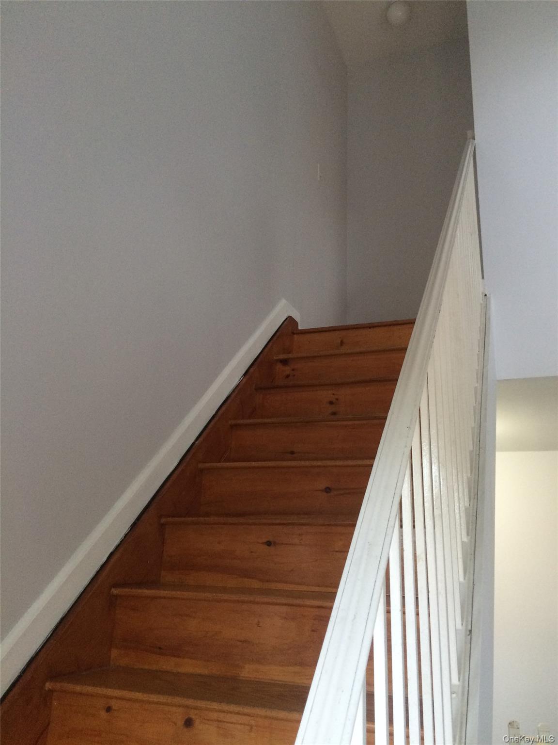 97-56 105th Street, Unit 2 Queens, NY 11416 - Photo 12 of 29 a view of entryway