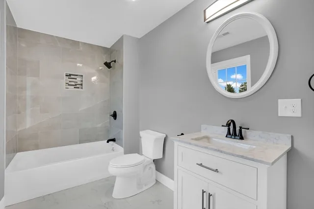 $949,900 | 2 Happy Acres Lane, East Longmeadow, MA 01028