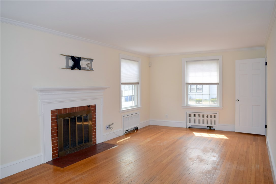 319 Post Road Warwick, RI 02888 - Photo 11 of 19 Gallery Image 11