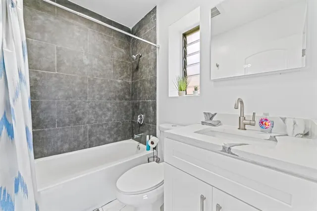 $599,000 | 1215 Northeast 200th Street, Miami, FL 33179