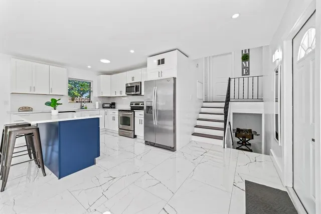 $599,000 | 1215 Northeast 200th Street, Miami, FL 33179