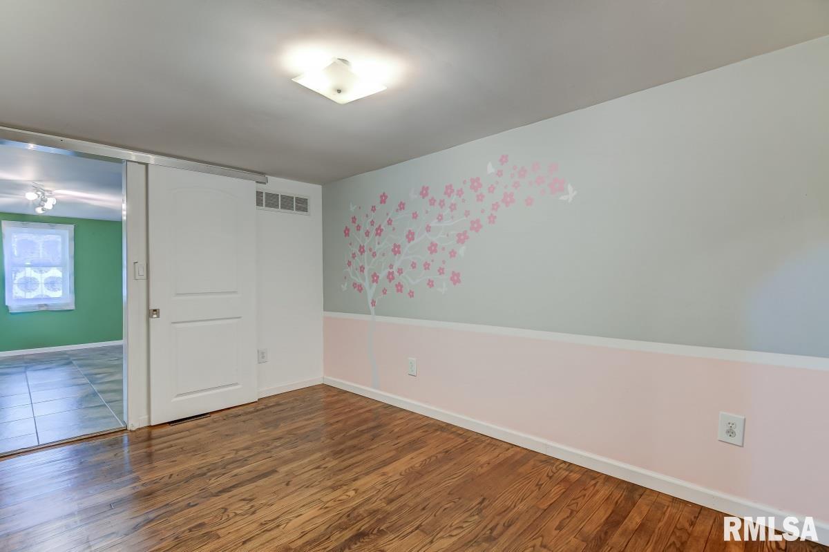 212 South Main Street Athens, IL 62613 - Photo 15 of 28 Gallery Image 15
