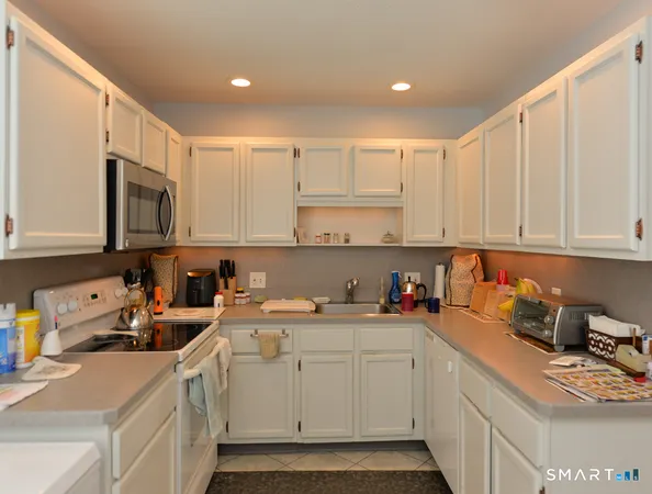 $249,000 | 968 Heritage Village, Unit A, Southbury, CT 06488