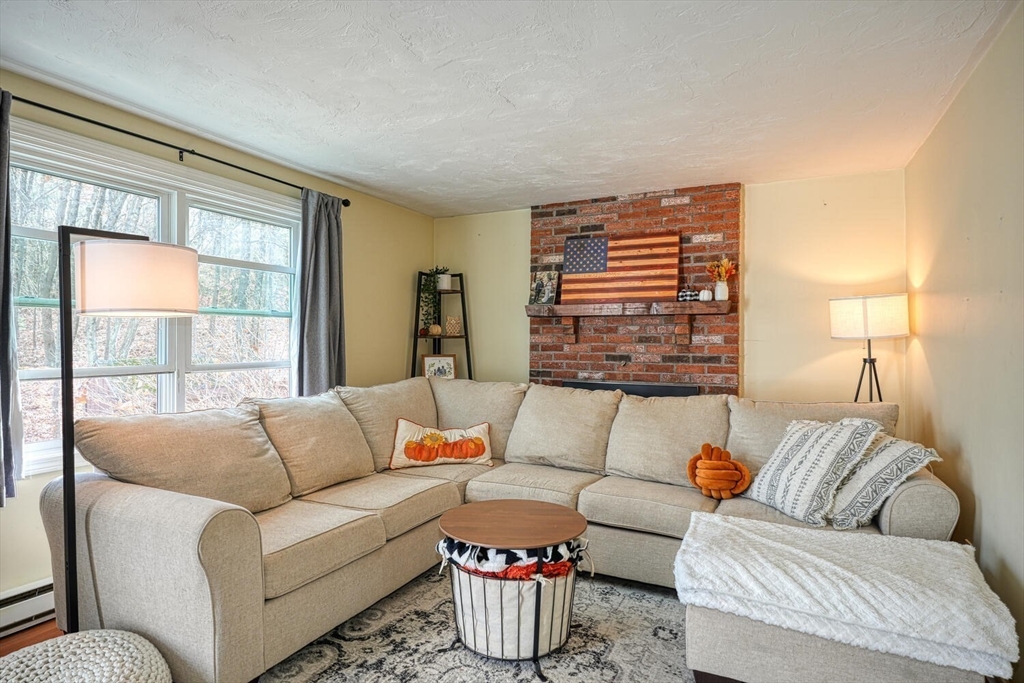 170 Cowell Road, Unit 170 Wrentham, MA 02093 - Photo 2 of 23