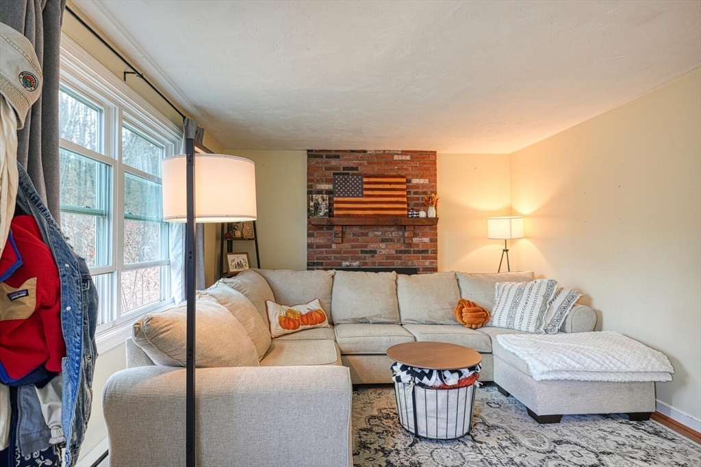 170 Cowell Road, Unit 170 Wrentham, MA 02093 - Photo 3 of 23