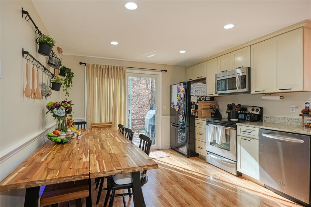 170 Cowell Road, Unit 170 Wrentham, MA 02093 - Photo 8 of 23