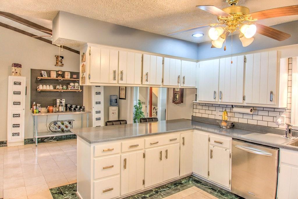 9188 West County Line Road Camby, IN 46113 - Photo 8 of 36 Gallery Image 8