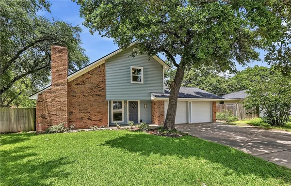 $365,000 | 1405 Broadmoor Drive, Bryan, TX 77802