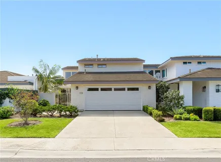 $2,899,000 | 10 Shoal Drive, Corona del Mar, CA 92625