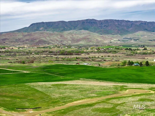 $345,000 | 3820 Jake Lane, Emmett, ID 83617