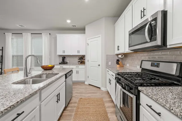 $2,695 | 174 Delaware Mountains Terrace, Dripping Springs, TX 78620