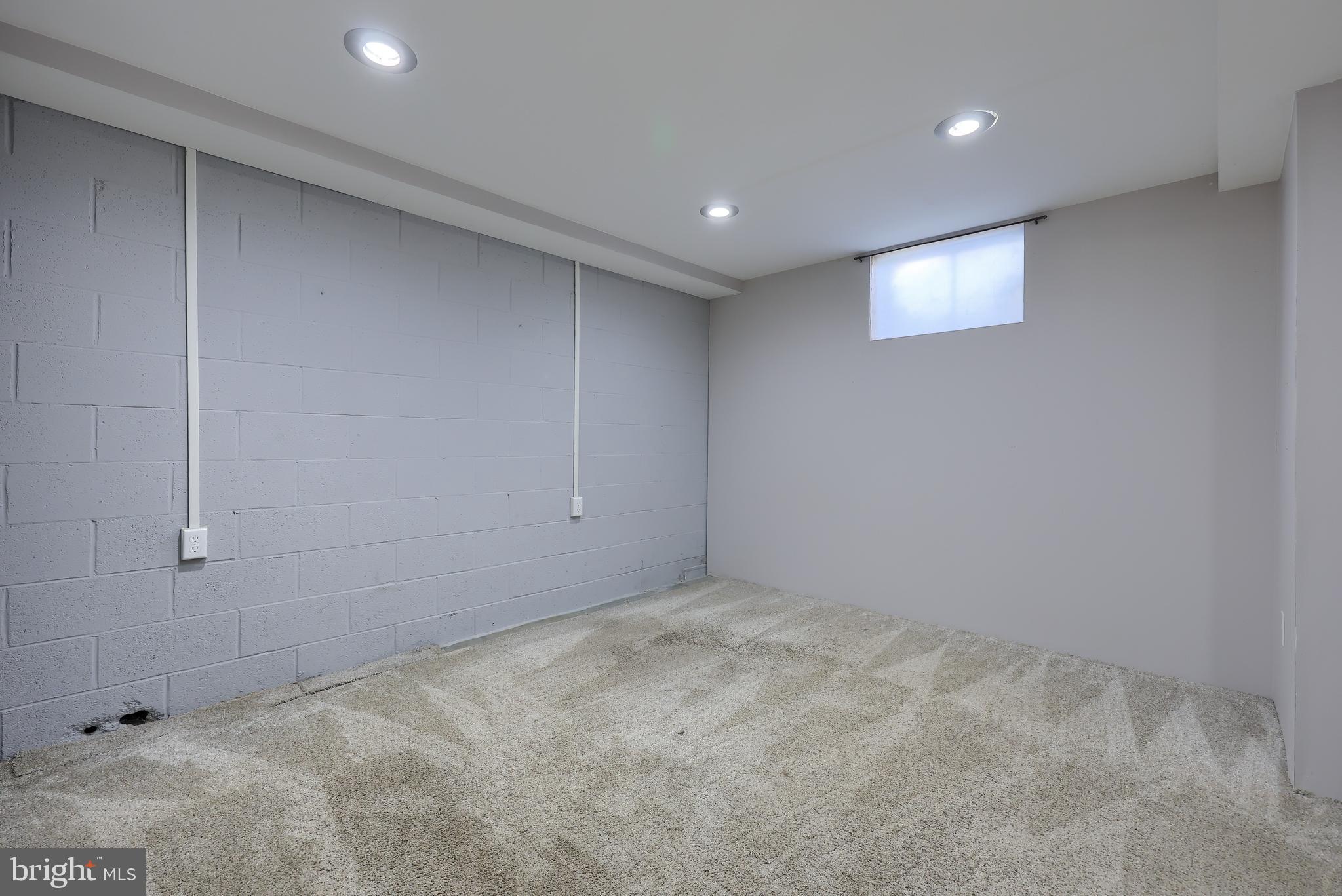 2033 Robindale Avenue Lancaster, PA 17601 - Photo 35 of 47 a view of an empty room