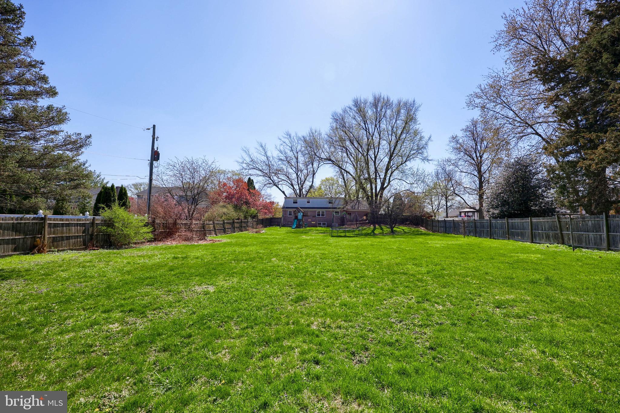 2033 Robindale Avenue Lancaster, PA 17601 - Photo 37 of 47 a view of a garden with plants